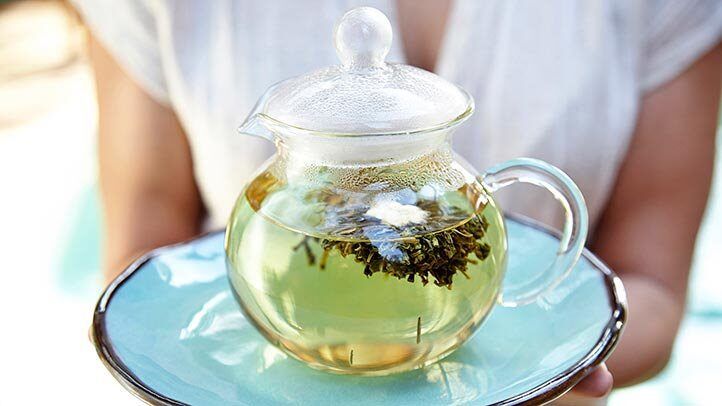 green-tea-health-benefits-of-green-tea-you-never-knew-01-722x406